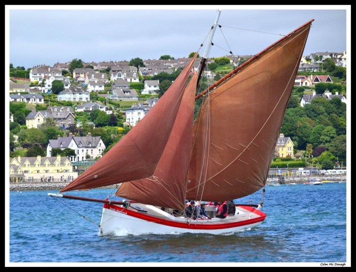 Cobh scene, inviting families to visit the town